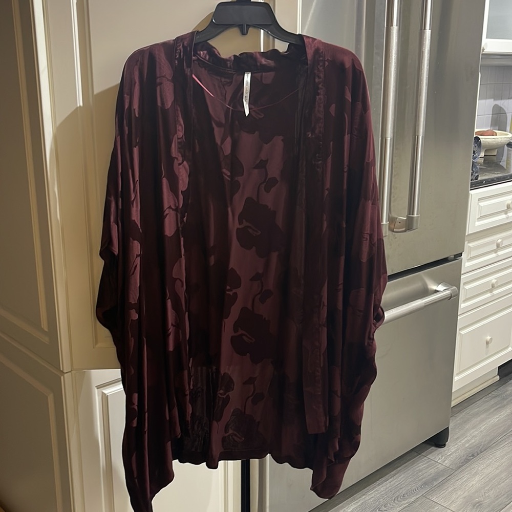 NWOT Paper Label Palm Jacquard Kimono